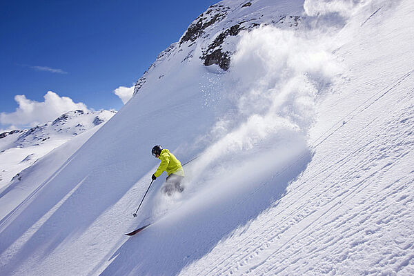 [Translate to 01_EN:] Skifahren in der Zillertal Arena