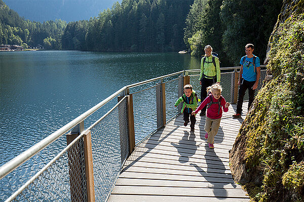 [Translate to 01_EN:] Urlaub am Piburger See © Bernd Ritschel, Oetztal Tourismus