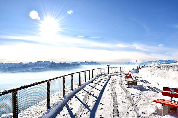 [Translate to 01_EN:] Winterwandern am Hohen Kasten