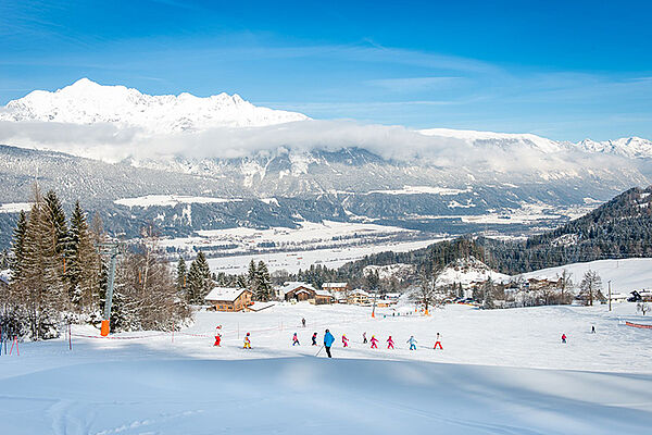 Skiing at Kolsassberg © ichmachefotos.com/ TVB Silberregion Karwendel
