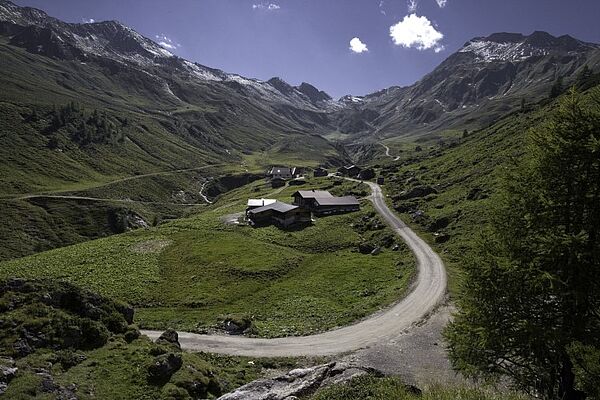 [Translate to 01_EN:] Aschau im Zillertal im Sommer 