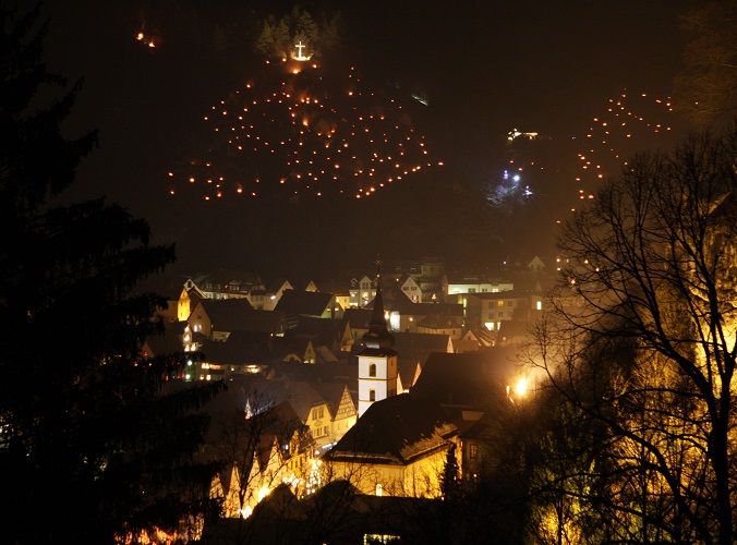 [Translate to 01_EN:] Lichterfest in Pottenstein ©Tourismusbüro Pottenstein